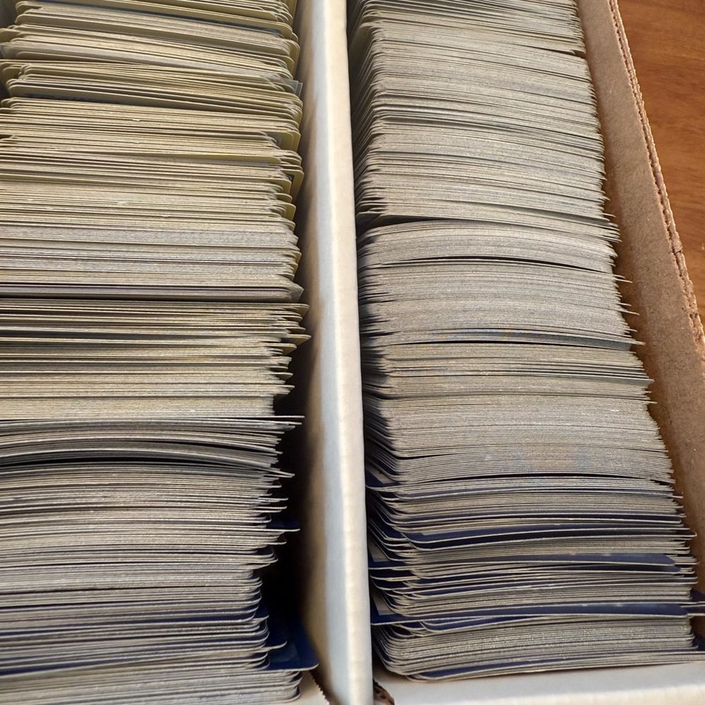 Assorted Bundle of 200 Pokemon Bulk Trading Cards - Picture 5 of 5